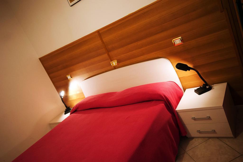Albergo Magrini Della Genga Дженга Стая снимка