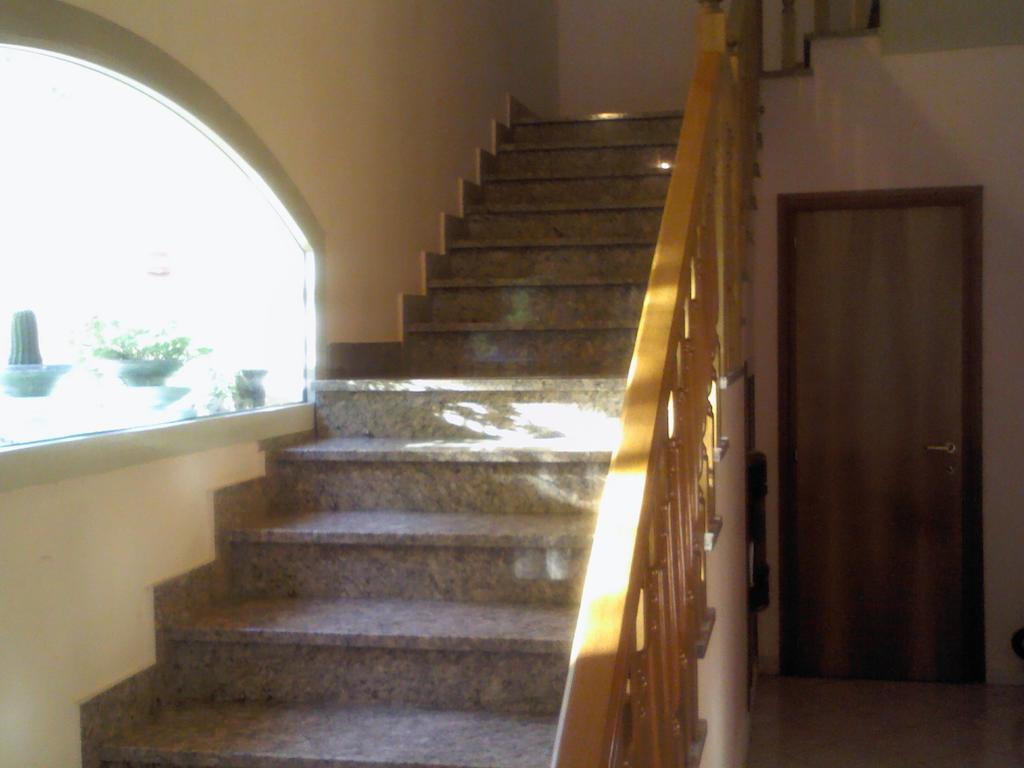 Albergo Magrini Della Genga Дженга Екстериор снимка